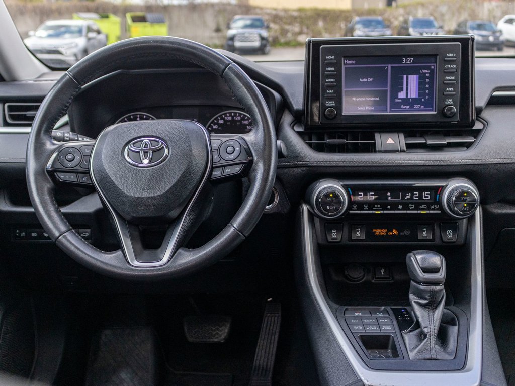 2021 Toyota RAV4 XLE AWD **JAMAIS ACCIDENTÉ+TOIT+CARPLAY+MAG** in Saint-Jérôme, Quebec - 8 - w1024h768px