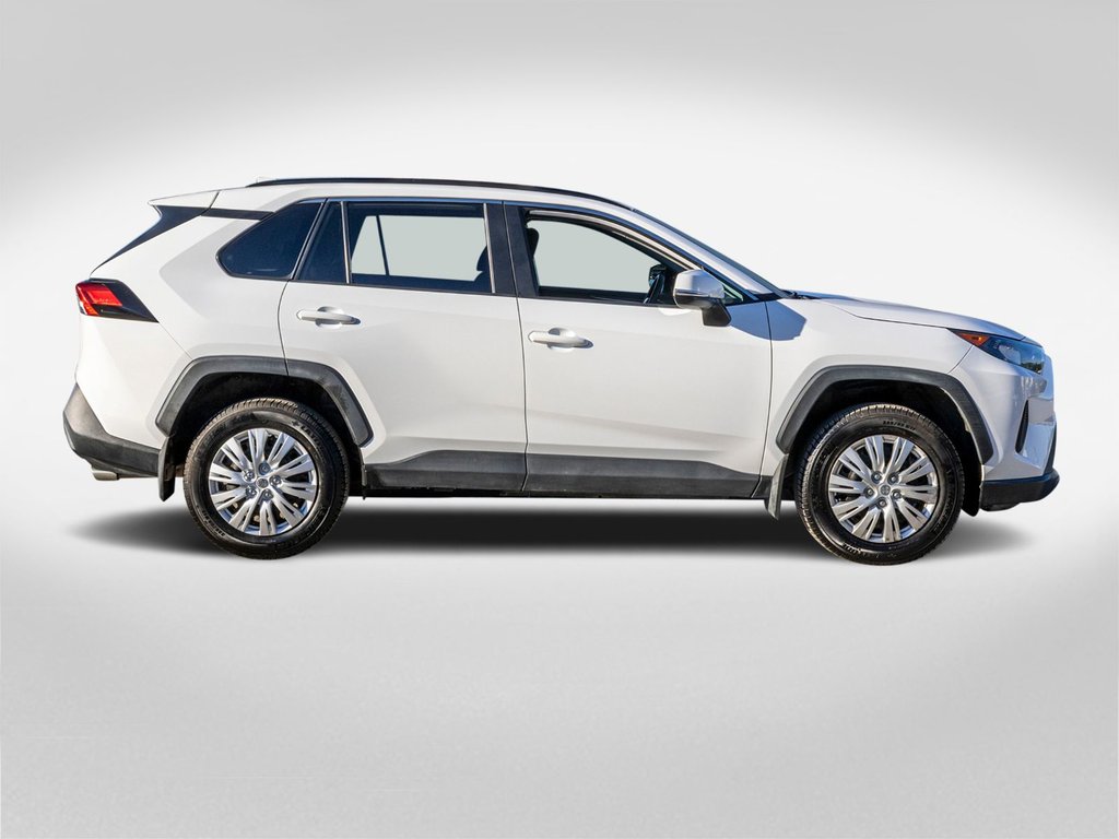 2021 Toyota RAV4 LE AWD **JAMAIS ACCIDENTÉ+CARPLAY+CAMÉRA** in Charlemagne, Quebec - 6 - w1024h768px