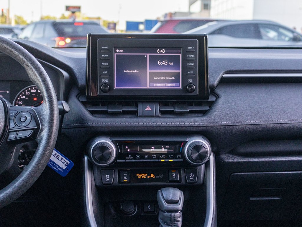 2021 Toyota RAV4 LE AWD **JAMAIS ACCIDENTÉ+CARPLAY+CAMÉRA** in Charlemagne, Quebec - 10 - w1024h768px