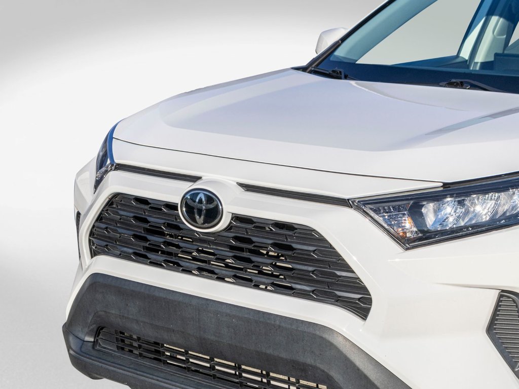 2021 Toyota RAV4 LE AWD **JAMAIS ACCIDENTÉ+CARPLAY+CAMÉRA** in Charlemagne, Quebec - 32 - w1024h768px