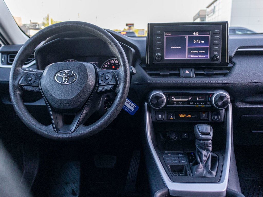 2021 Toyota RAV4 LE AWD **JAMAIS ACCIDENTÉ+CARPLAY+CAMÉRA** in Charlemagne, Quebec - 8 - w1024h768px