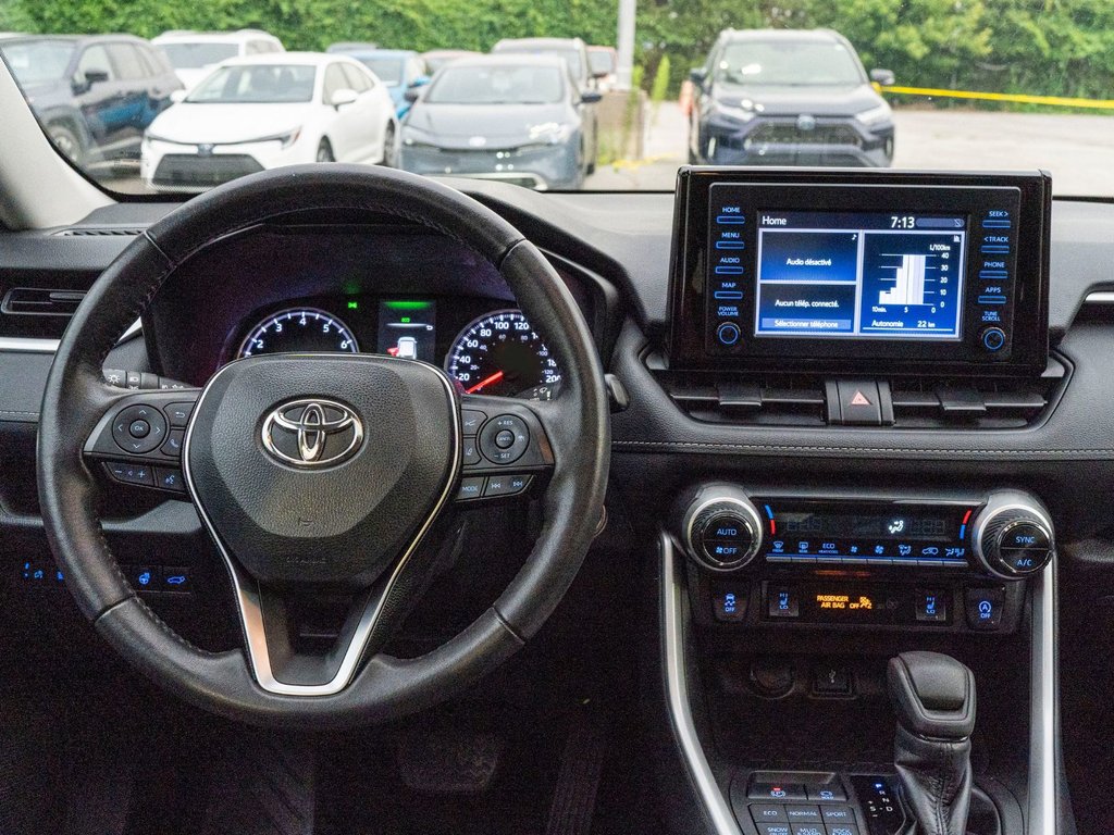 Toyota RAV4 XLE AWD **SIÈGES AVANT CHAUFFANTS + TOIT OUVRANT 2021 à Saint-Jérôme, Québec - 7 - w1024h768px