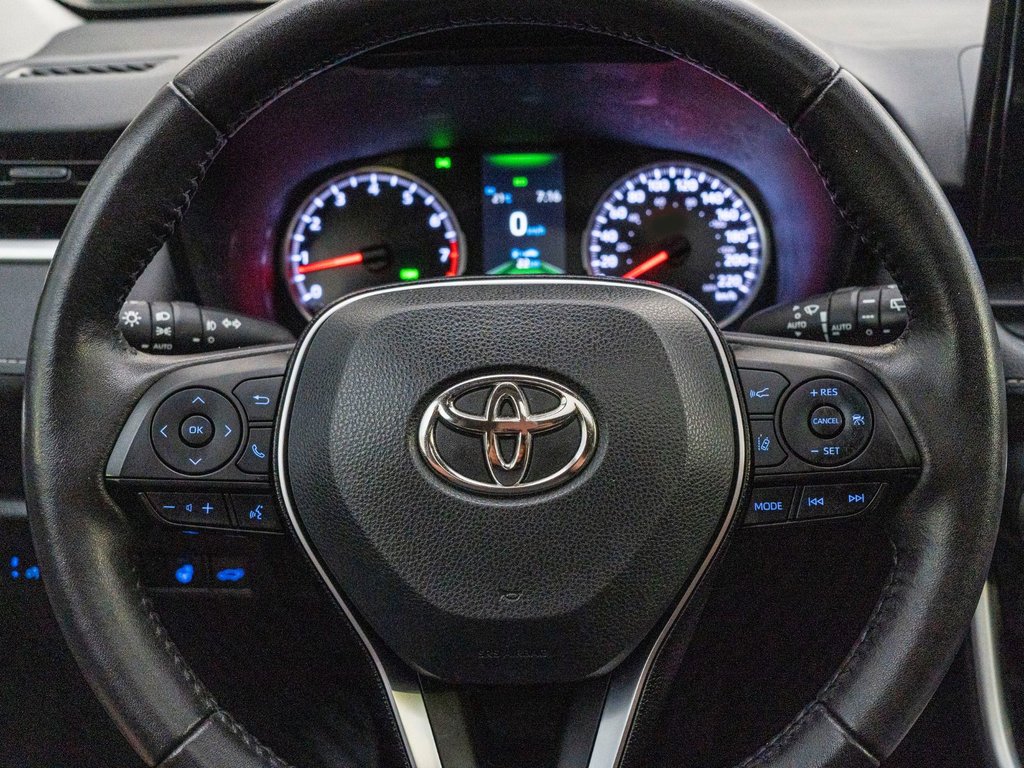 Toyota RAV4 XLE AWD **SIÈGES AVANT CHAUFFANTS + TOIT OUVRANT 2021 à Saint-Jérôme, Québec - 8 - w1024h768px