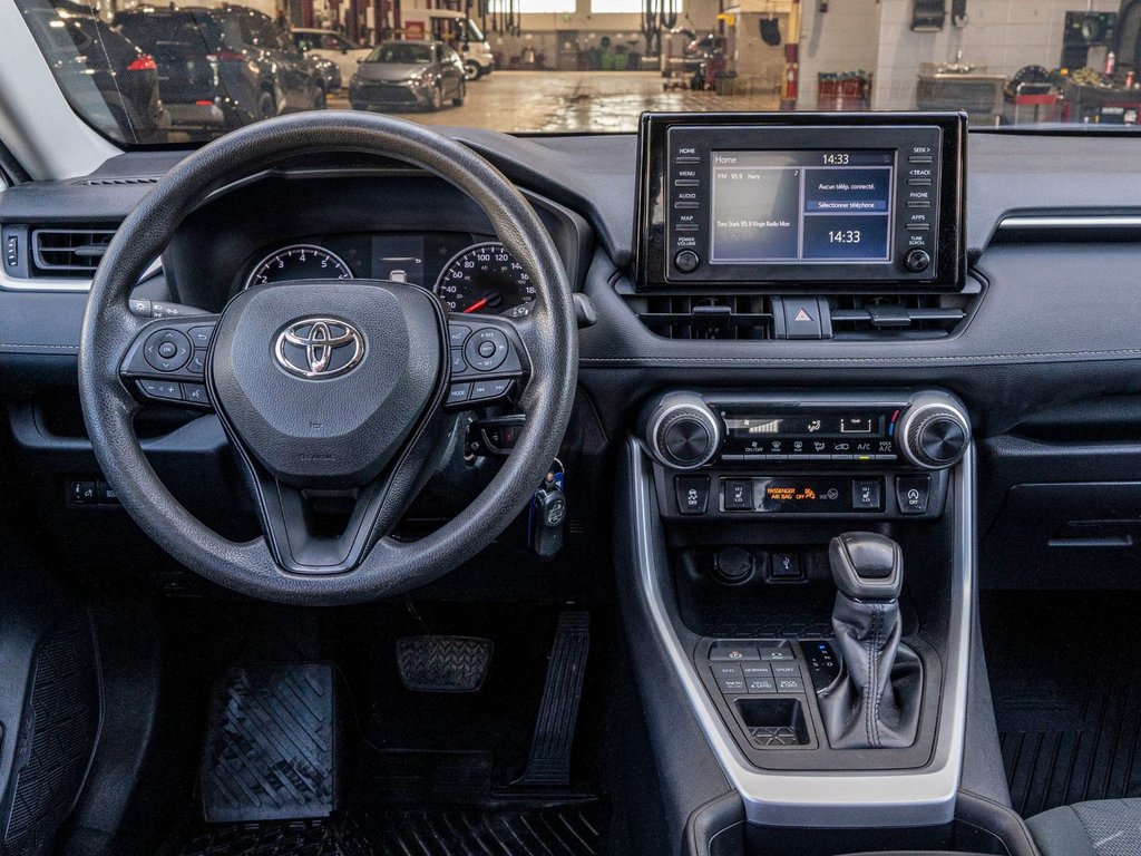 2021 Toyota RAV4 LE AWD **JAMAIS ACCIDENTÉ+CARPLAY+CAMÉRA** in Saint-Jérôme, Quebec - 8 - w1024h768px