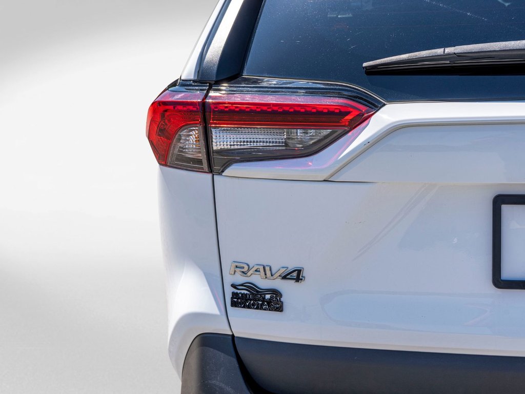 2021 Toyota RAV4 LE AWD **JAMAIS ACCIDENTÉ+CARPLAY+CAMÉRA** in Saint-Jérôme, Quebec - 31 - w1024h768px