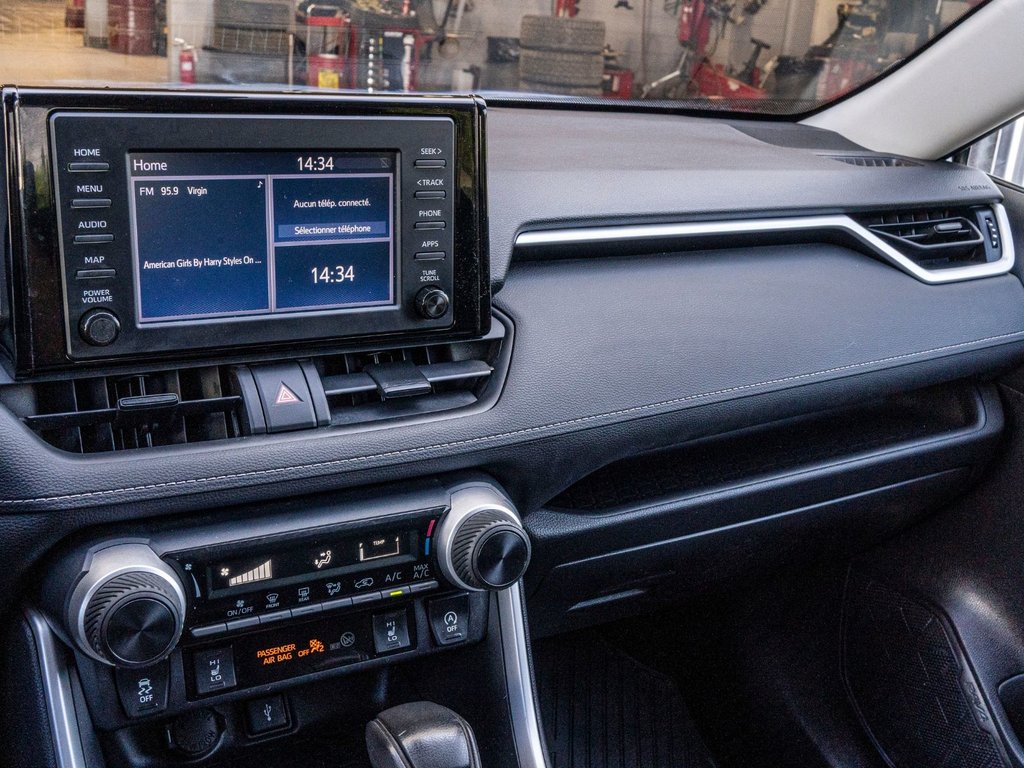2021 Toyota RAV4 LE AWD **JAMAIS ACCIDENTÉ+CARPLAY+CAMÉRA** in Saint-Jérôme, Quebec - 13 - w1024h768px