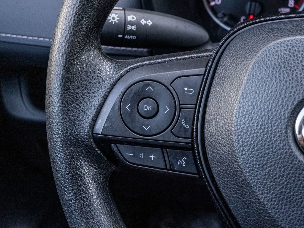 2021 Toyota RAV4 LE AWD **JAMAIS ACCIDENTÉ+CARPLAY+CAMÉRA** in Saint-Jérôme, Quebec - 11 - w1024h768px
