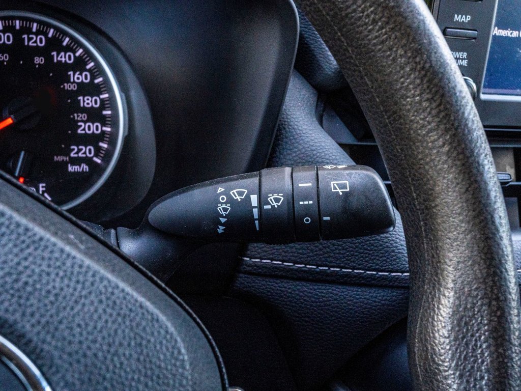 2021 Toyota RAV4 LE AWD **JAMAIS ACCIDENTÉ+CARPLAY+CAMÉRA** in Saint-Jérôme, Quebec - 23 - w1024h768px