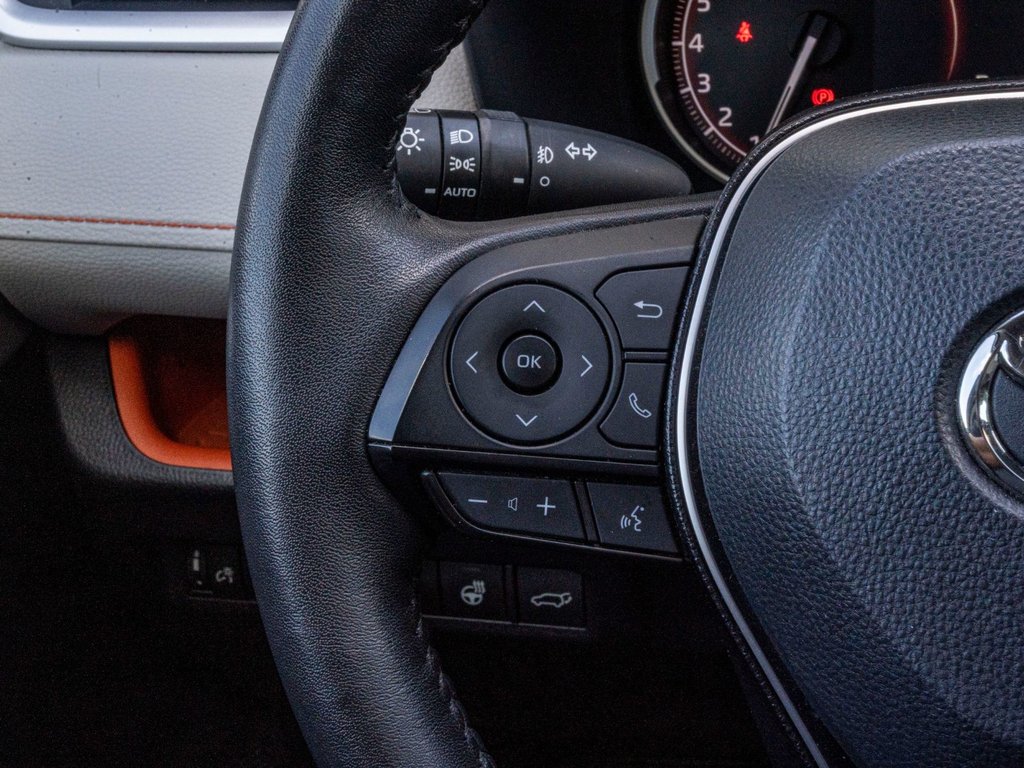 Toyota RAV4 TRAIL **AUCUN CARFAX**TOIT+CUIR+19PO+CARPLAY** 2021 à Charlemagne, Québec - 9 - w1024h768px