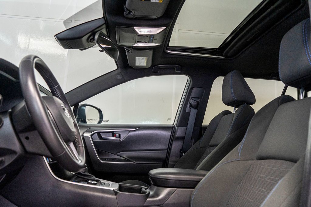 2022 Toyota RAV4 Hybride SE **JAMAIS ACCIDENTÉ+CARPLAY+CAMÉRA+MAG** in Charlemagne, Quebec - 19 - w1024h768px