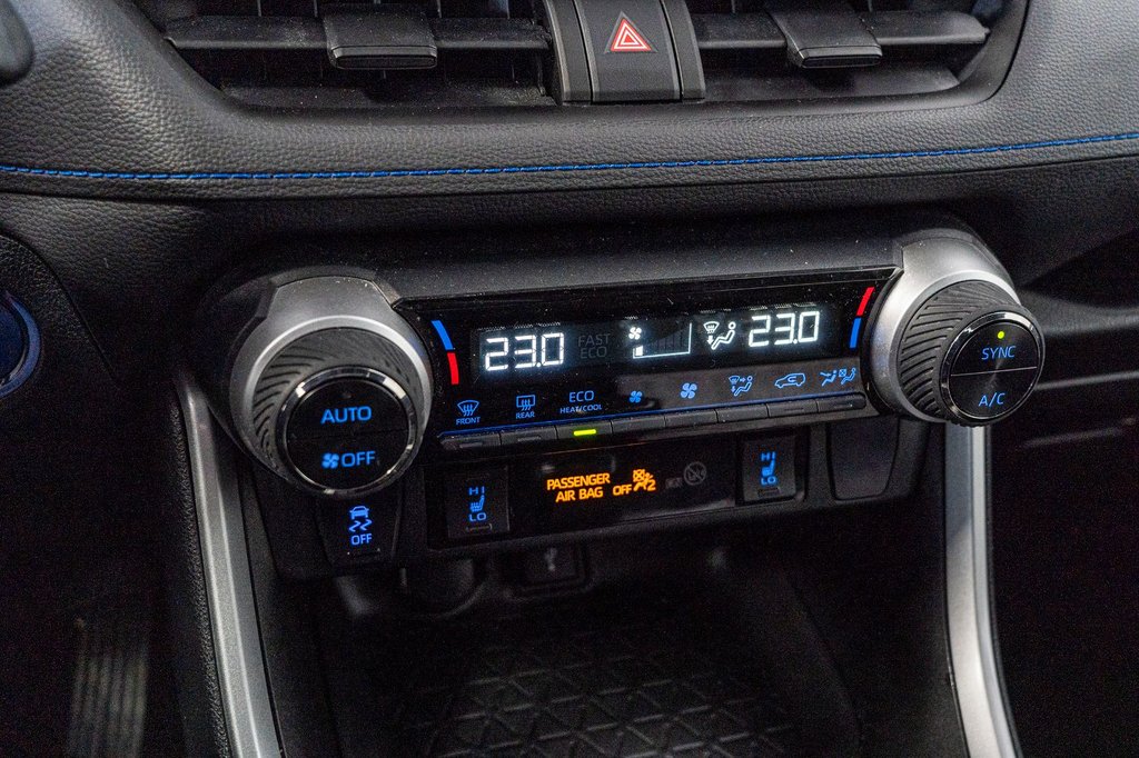 2022 Toyota RAV4 Hybride SE **JAMAIS ACCIDENTÉ+CARPLAY+CAMÉRA+MAG** in Charlemagne, Quebec - 13 - w1024h768px