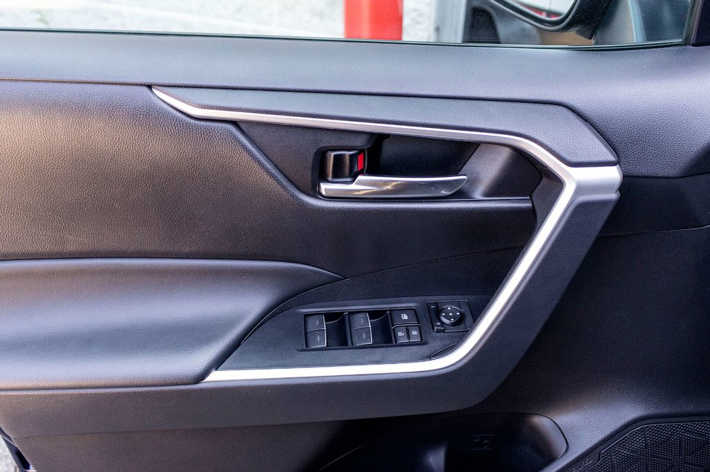 2022 Toyota RAV4 XLE **JAMAIS ACCIDENTÉ+CARPLAY+CAMÉRA+MAG** in Charlemagne, Quebec - 27 - w1024h768px