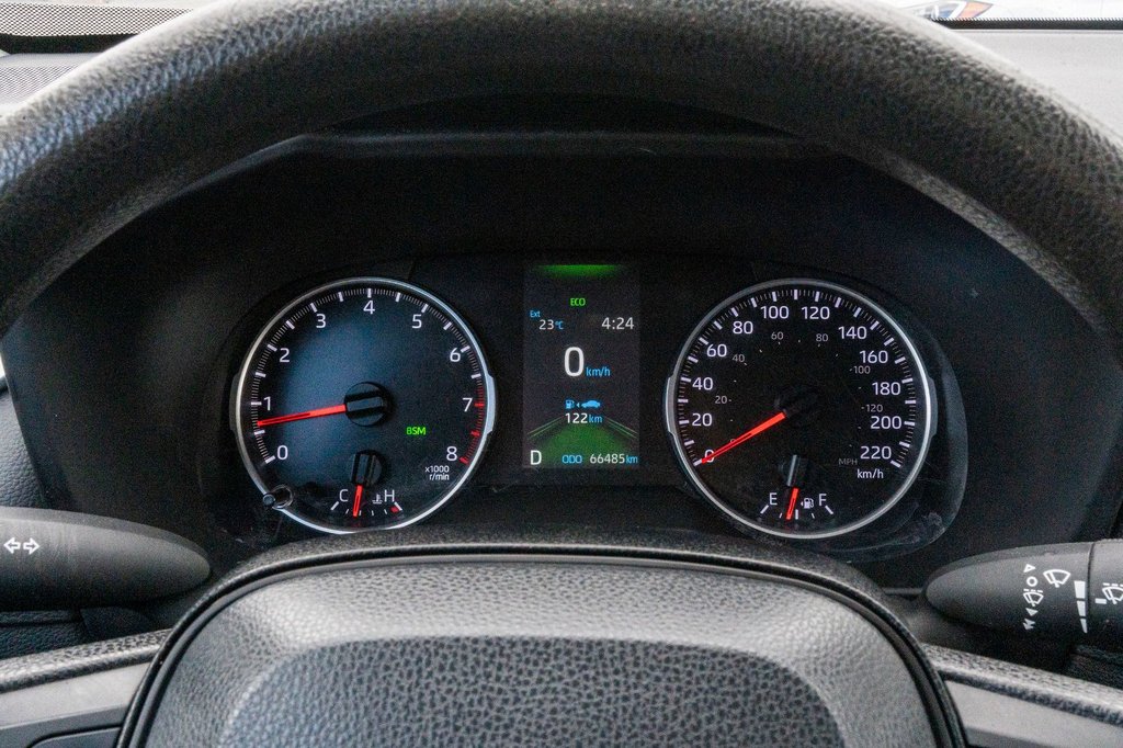 2022 Toyota RAV4 LE AWD **JAMAIS ACCIDENTÉ+CAMÉRA+CARPLAY** in Charlemagne, Quebec - 15 - w1024h768px