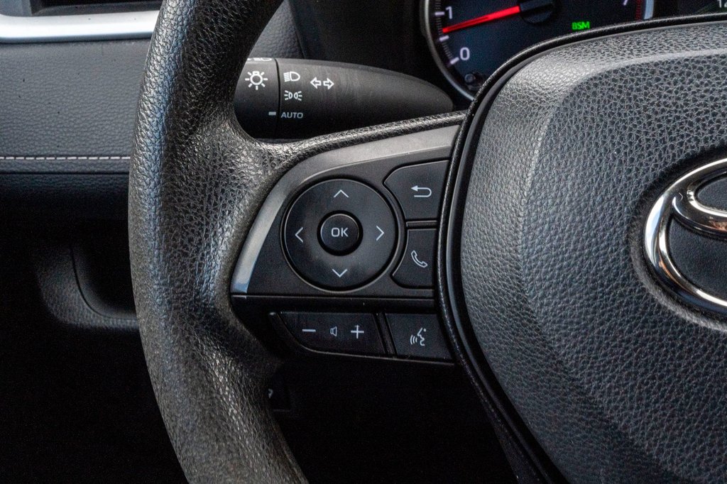 2022 Toyota RAV4 LE AWD **JAMAIS ACCIDENTÉ+CAMÉRA+CARPLAY** in Charlemagne, Quebec - 10 - w1024h768px