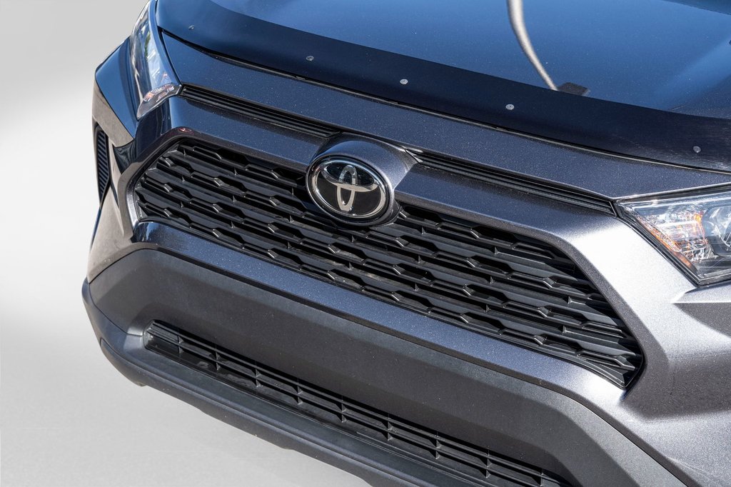 2022 Toyota RAV4 LE AWD **JAMAIS ACCIDENTÉ+CARPLAY+CAMÉRA** in Charlemagne, Quebec - 28 - w1024h768px