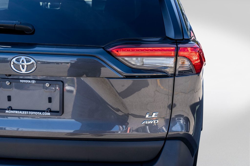 2022 Toyota RAV4 LE AWD **JAMAIS ACCIDENTÉ+CARPLAY+CAMÉRA** in Charlemagne, Quebec - 26 - w1024h768px