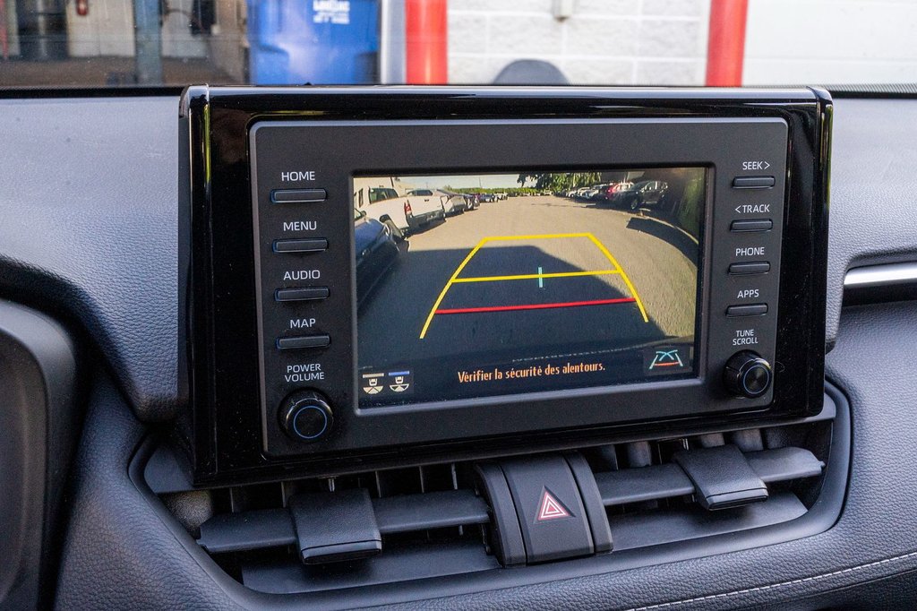2022 Toyota RAV4 LE AWD **JAMAIS ACCIDENTÉ+CARPLAY+CAMÉRA** in Charlemagne, Quebec - 15 - w1024h768px