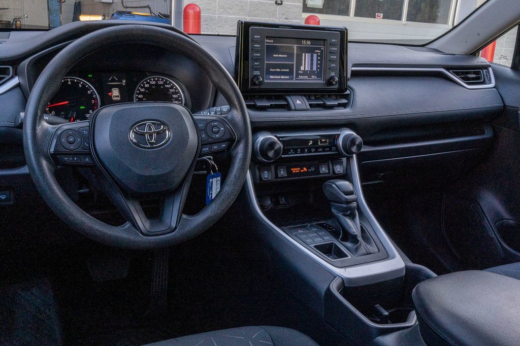 2022 Toyota RAV4 LE AWD **JAMAIS ACCIDENTÉ+CARPLAY+CAMÉRA** in Charlemagne, Quebec - 6 - w1024h768px