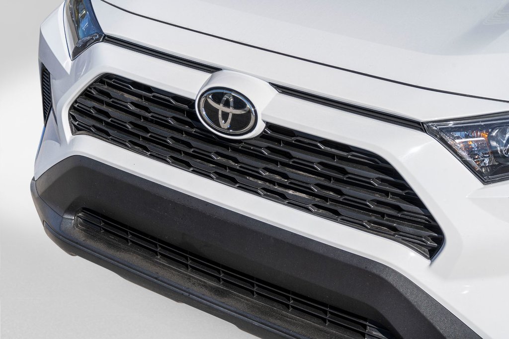 2022 Toyota RAV4 LE AWD **JAMAIS ACCIDENTÉ+CARPLAY+CAMÉRA** in Charlemagne, Quebec - 29 - w1024h768px