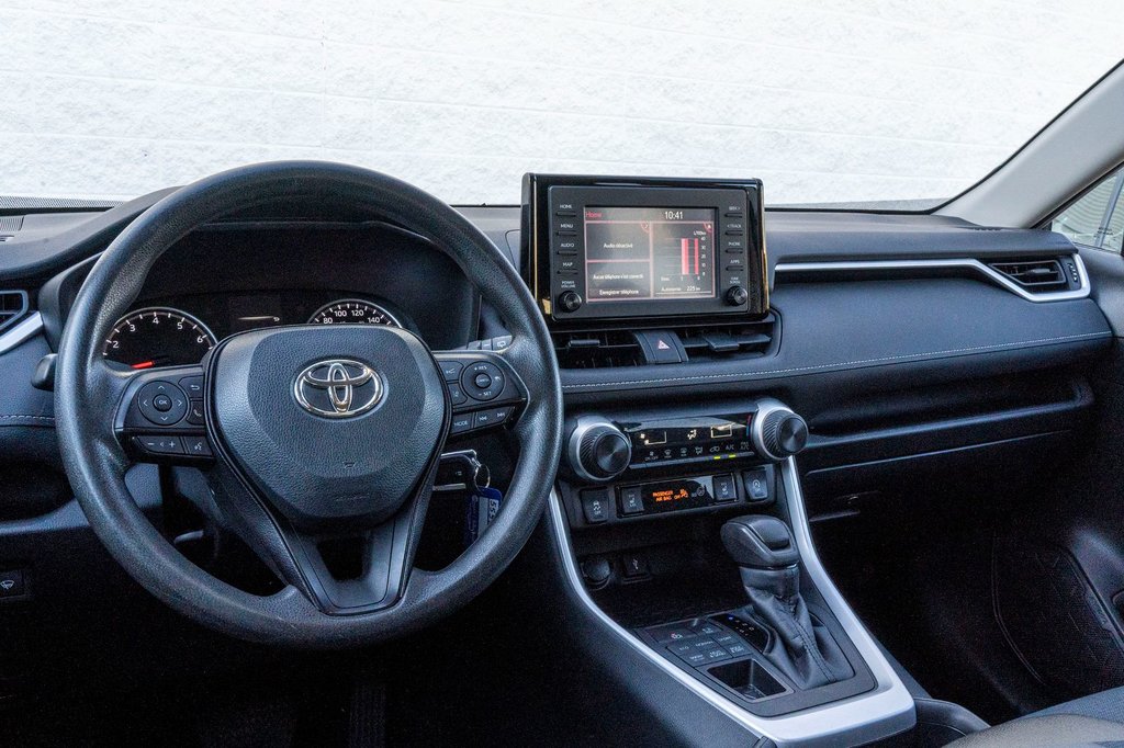 2022 Toyota RAV4 LE AWD **JAMAIS ACCIDENTÉ+CARPLAY+CAMÉRA** in Charlemagne, Quebec - 6 - w1024h768px