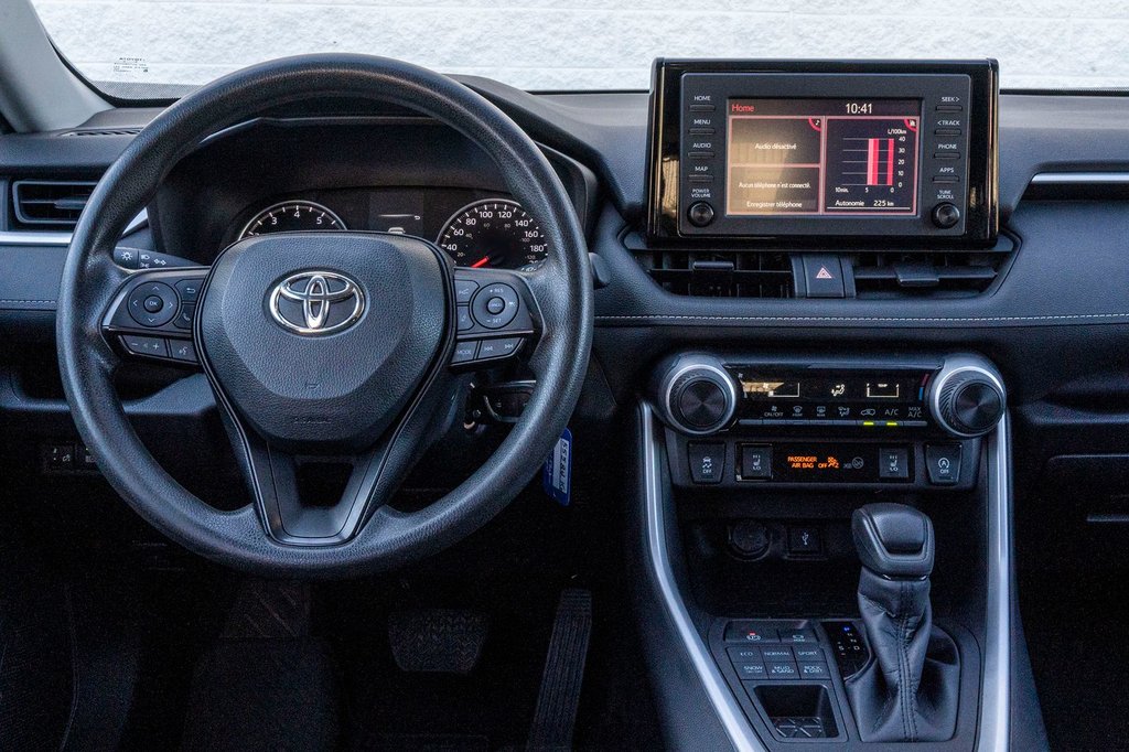 2022 Toyota RAV4 LE AWD **JAMAIS ACCIDENTÉ+CARPLAY+CAMÉRA** in Charlemagne, Quebec - 7 - w1024h768px