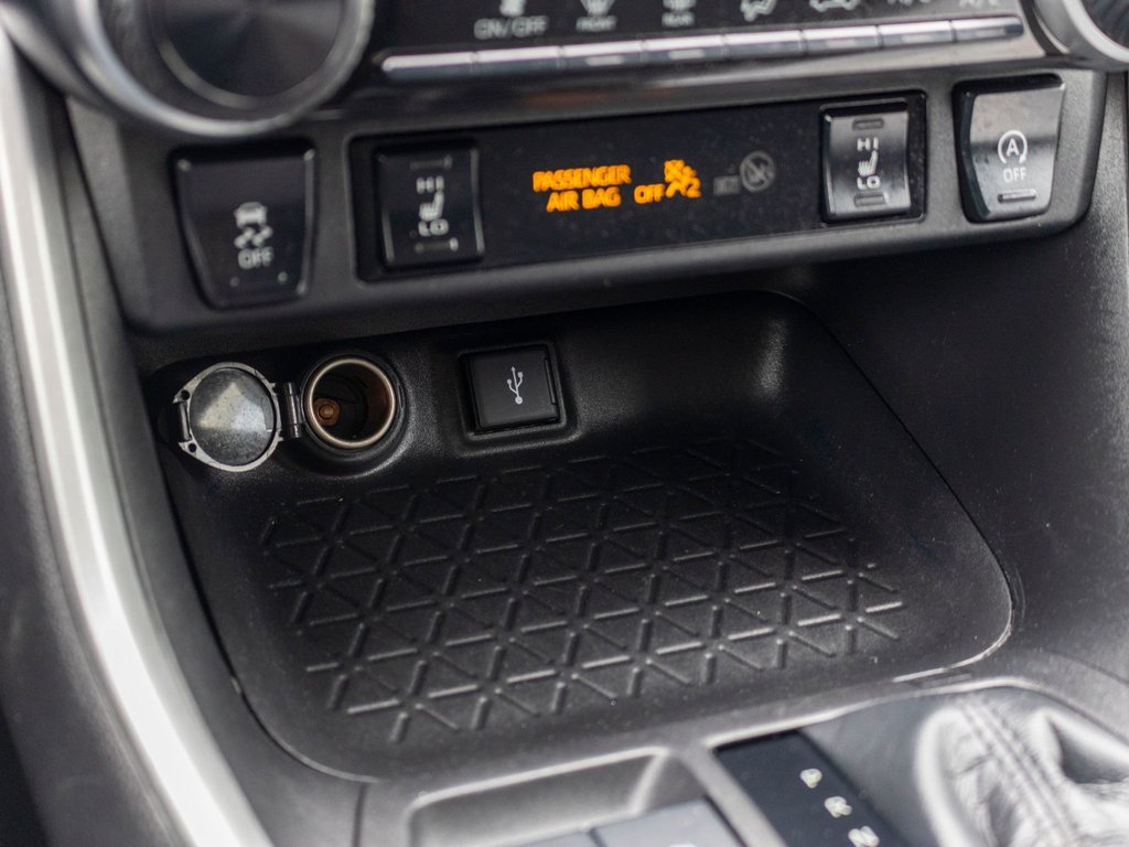 2022 Toyota RAV4 LE in Charlemagne, Quebec - 22 - w1024h768px
