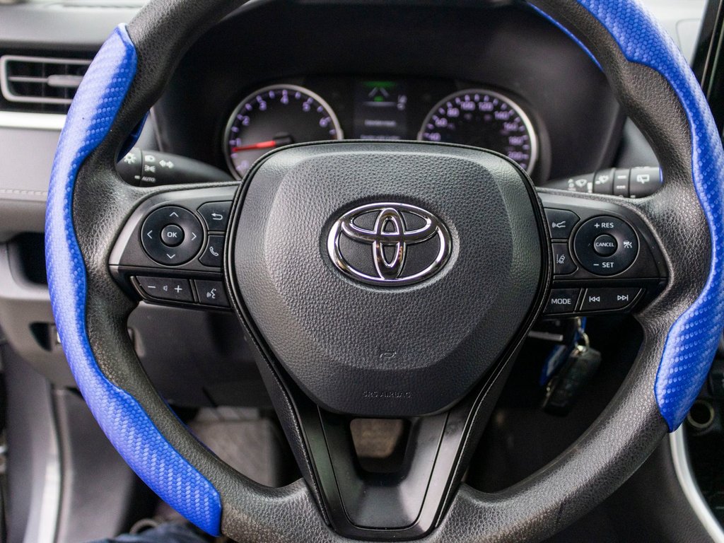 2022 Toyota RAV4 LE in Charlemagne, Quebec - 10 - w1024h768px