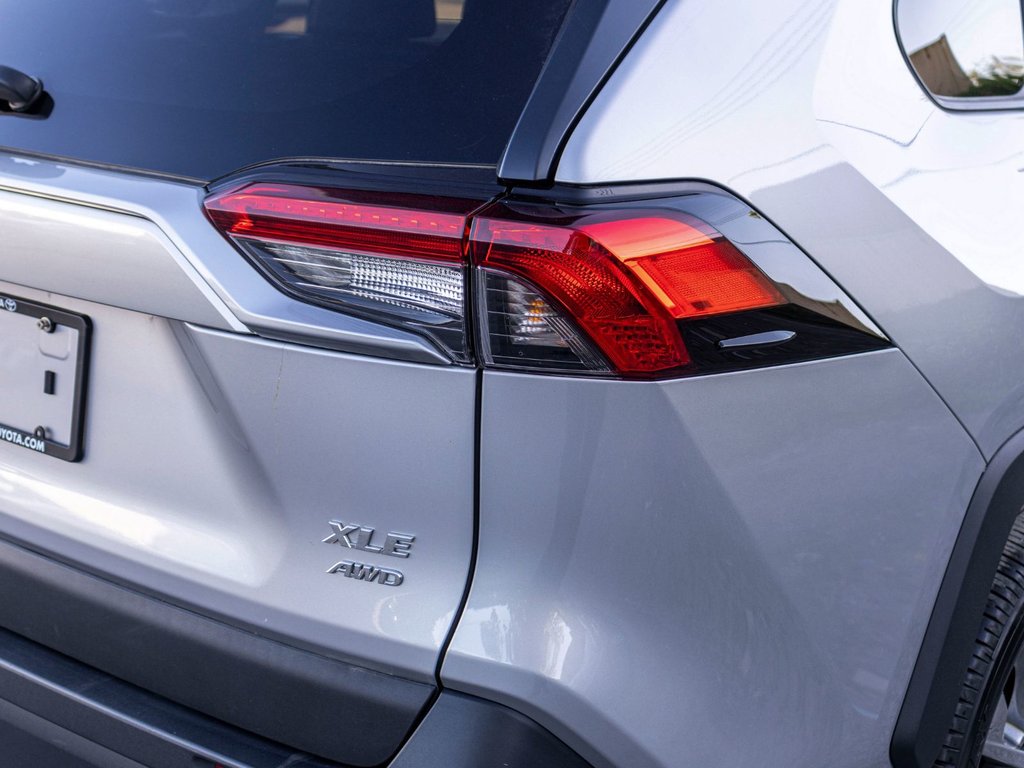 2022 Toyota RAV4 XLE AWD **JAMAIS ACCIDENTÉ + CARPLAY + CAM 360 in Saint-Jérôme, Quebec - 35 - w1024h768px