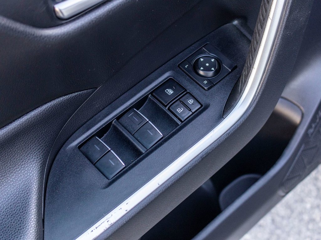 2022 Toyota RAV4 XLE AWD **JAMAIS ACCIDENTÉ + CARPLAY + CAM 360 in Saint-Jérôme, Quebec - 29 - w1024h768px