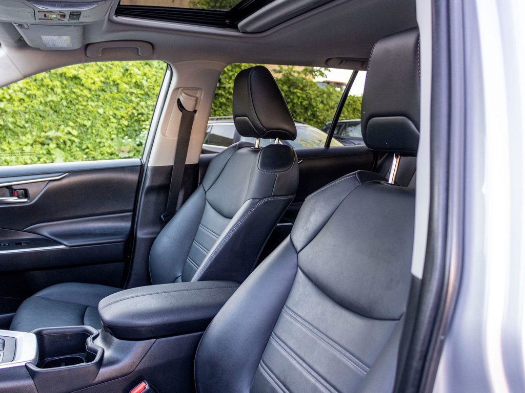 2022 Toyota RAV4 XLE AWD **JAMAIS ACCIDENTÉ + CARPLAY + CAM 360 in Saint-Jérôme, Quebec - 26 - w1024h768px
