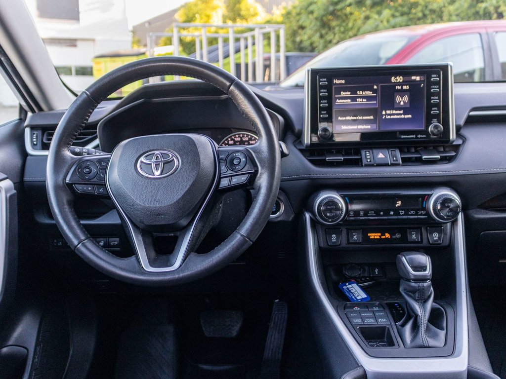 2022 Toyota RAV4 XLE AWD **JAMAIS ACCIDENTÉ + CARPLAY + CAM 360 in Saint-Jérôme, Quebec - 8 - w1024h768px