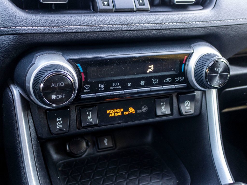 2022 Toyota RAV4 XLE AWD **JAMAIS ACCIDENTÉ + CARPLAY + CAM 360 in Saint-Jérôme, Quebec - 17 - w1024h768px