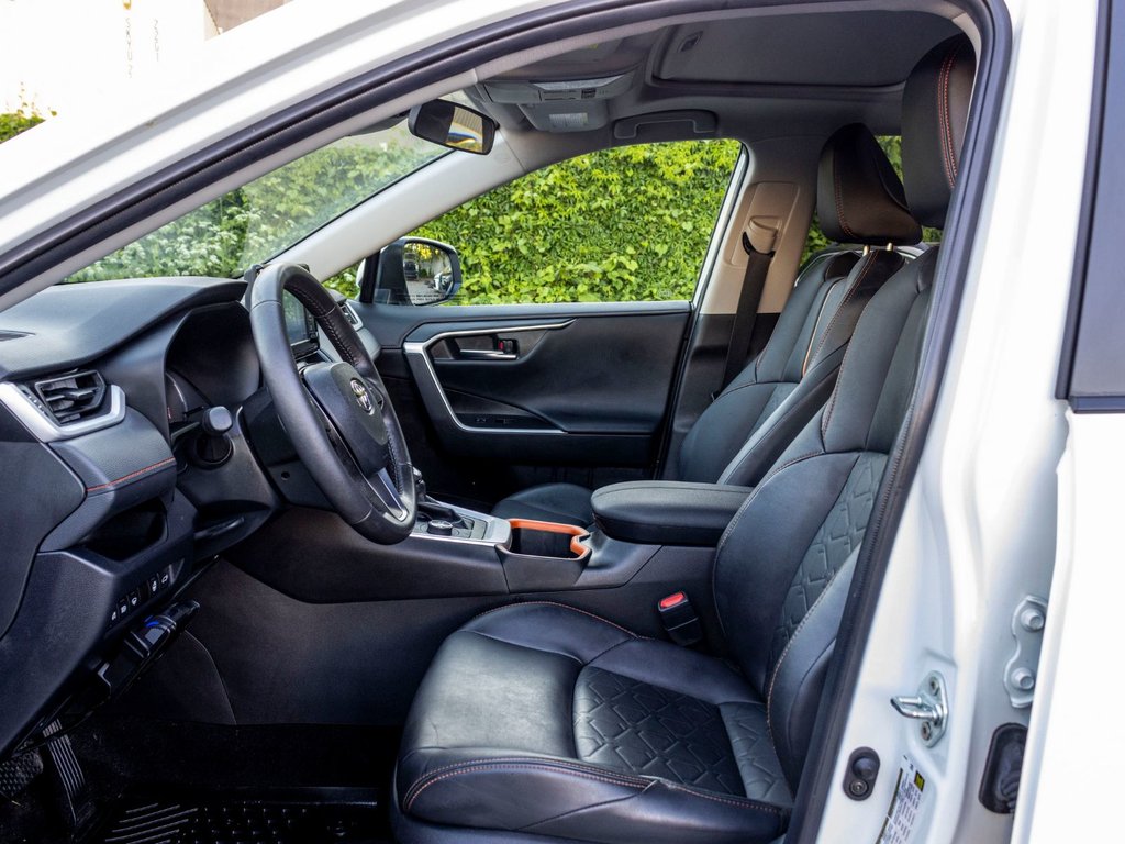 2022 Toyota RAV4 Trail **JAMAIS ACCIDENTÉ + SIÈGES AVANT CHAUFFANTS in Charlemagne, Quebec - 25 - w1024h768px