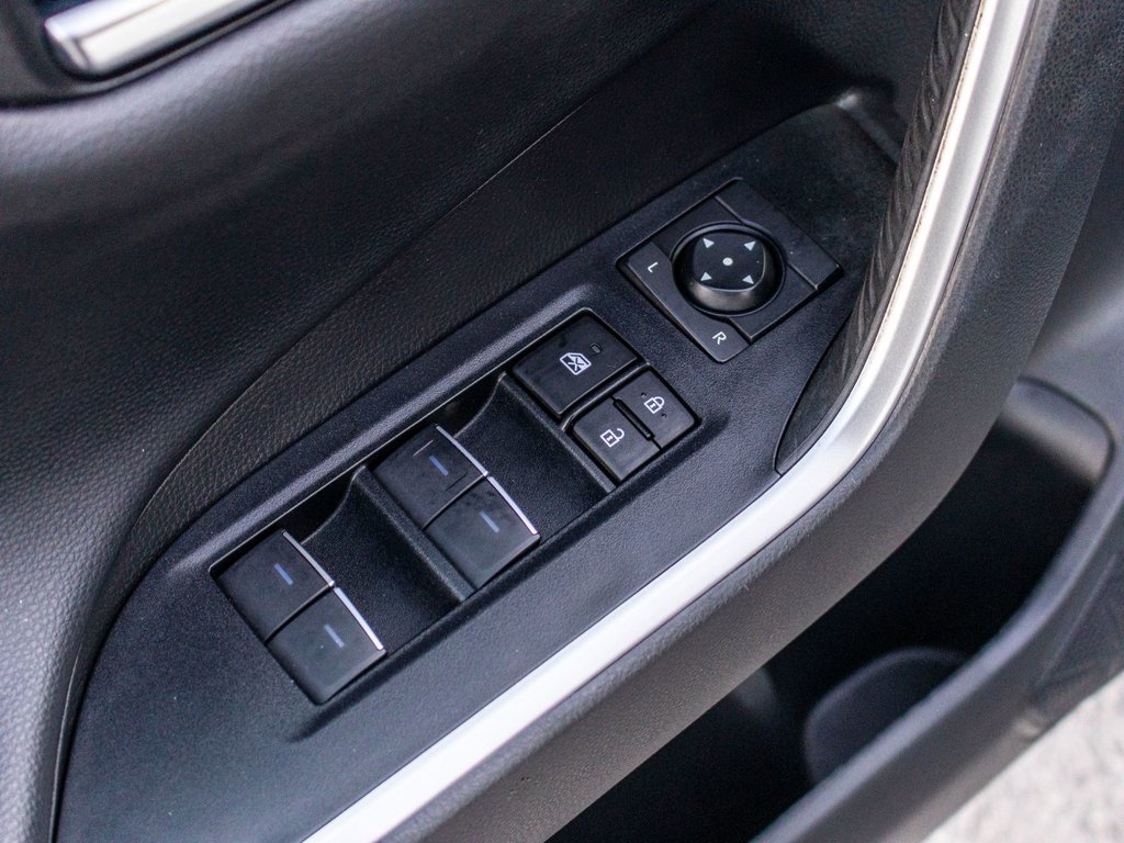2022 Toyota RAV4 Trail **JAMAIS ACCIDENTÉ + SIÈGES AVANT CHAUFFANTS in Charlemagne, Quebec - 33 - w1024h768px