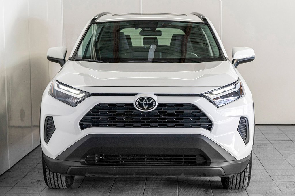 Toyota RAV4 XLE 2023 à Charlemagne, Québec - 2 - w1024h768px