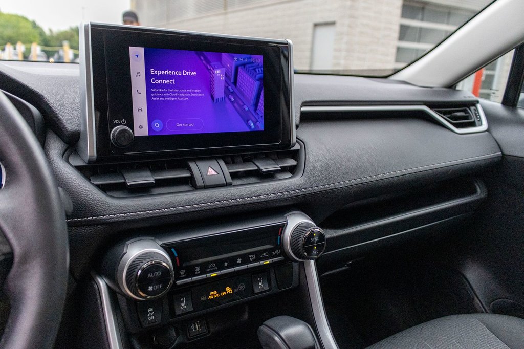 Toyota RAV4 Hybride XLE **JAMAIS ACCIDENTÉ+CARPLAY+CAMÉRA+MAG** 2023 à Charlemagne, Québec - 12 - w1024h768px