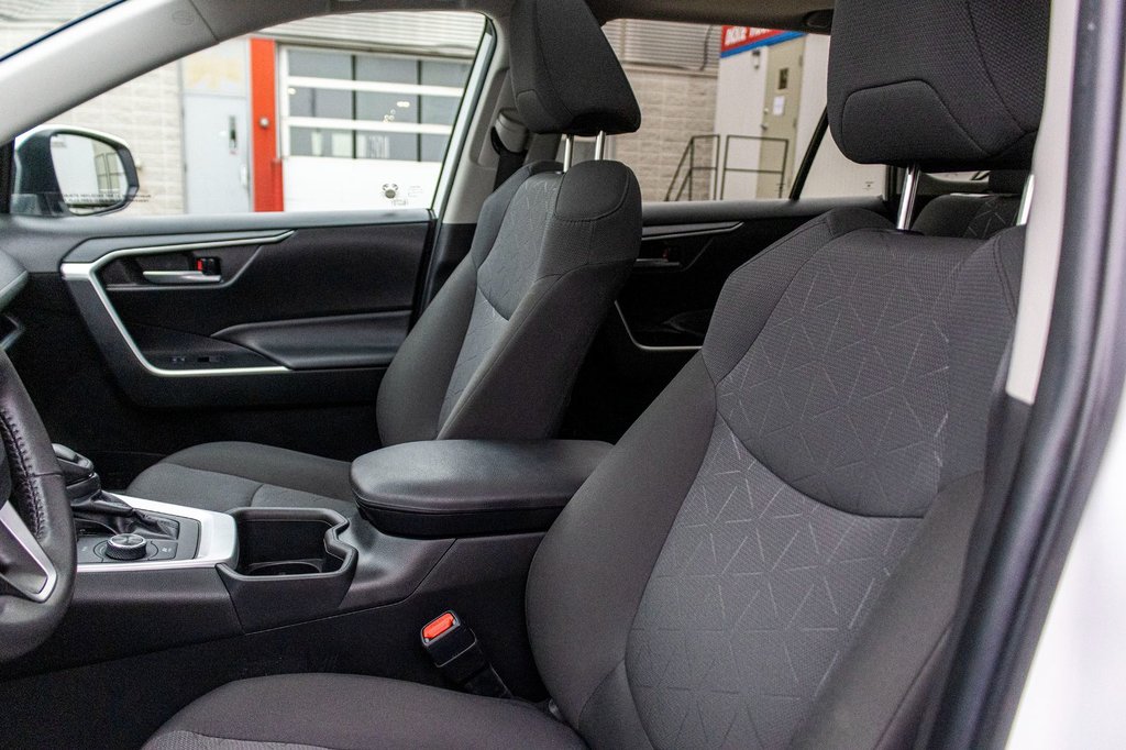 Toyota RAV4 Hybride XLE **JAMAIS ACCIDENTÉ+CARPLAY+CAMÉRA+MAG** 2023 à Charlemagne, Québec - 26 - w1024h768px