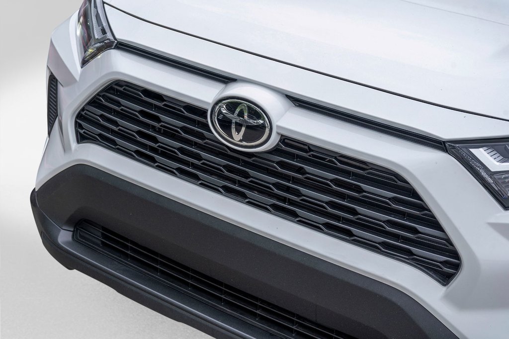 2023 Toyota RAV4 XLE AWD **JAMAIS ACCIDENTÉ** CARPLAY+CAMÉRA+MAG** in Charlemagne, Quebec - 28 - w1024h768px
