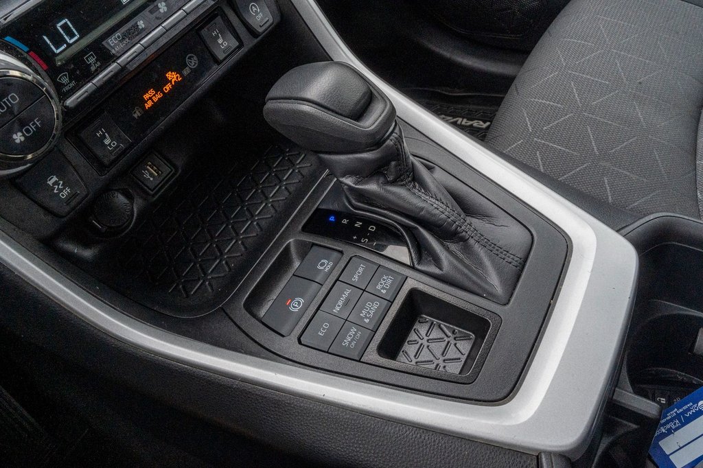 2023 Toyota RAV4 XLE AWD **JAMAIS ACCIDENTÉ** CARPLAY+CAMÉRA+MAG** in Charlemagne, Quebec - 13 - w1024h768px