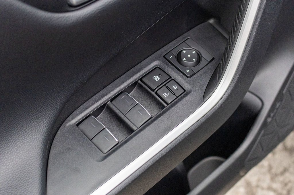2023 Toyota RAV4 LIMITED **JAMAIS ACCIDENTÉ+CUIR+TOIT+19PO+CARPLAY* in Charlemagne, Quebec - 34 - w1024h768px