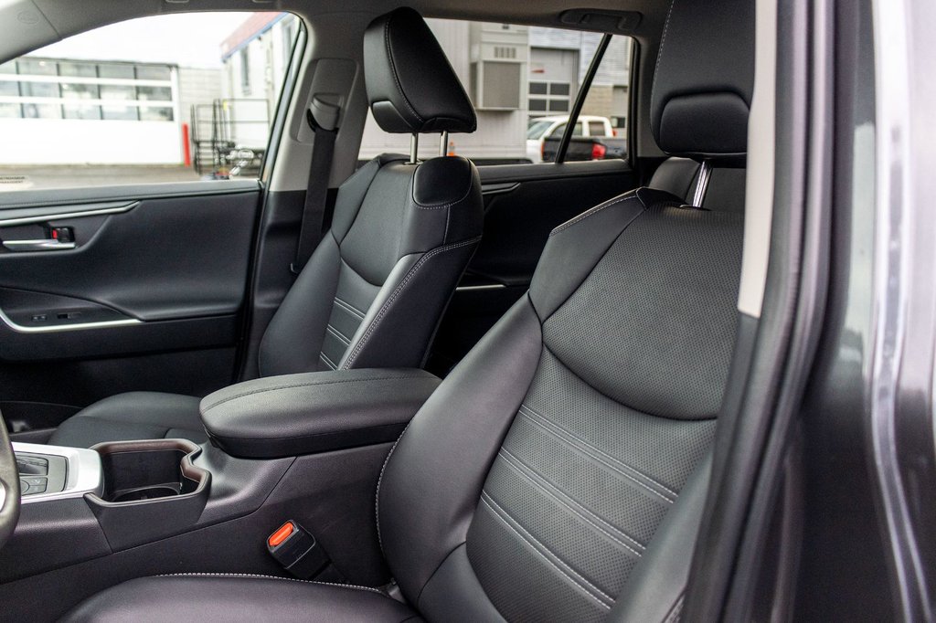 2023 Toyota RAV4 LIMITED **JAMAIS ACCIDENTÉ+CUIR+TOIT+19PO+CARPLAY* in Charlemagne, Quebec - 29 - w1024h768px