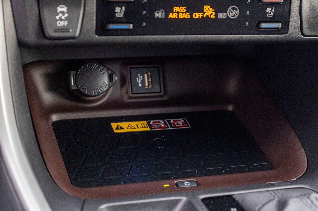 2023 Toyota RAV4 LIMITED **JAMAIS ACCIDENTÉ+CUIR+TOIT+19PO+CARPLAY* in Charlemagne, Quebec - 19 - w1024h768px