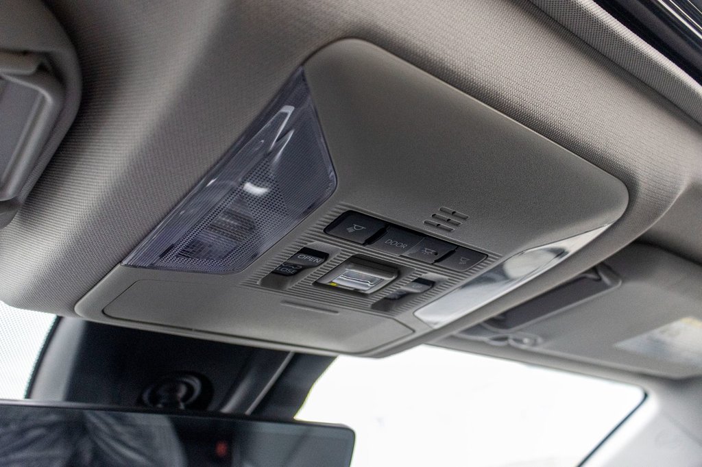 2023 Toyota RAV4 LIMITED **JAMAIS ACCIDENTÉ+CUIR+TOIT+19PO+CARPLAY* in Charlemagne, Quebec - 35 - w1024h768px