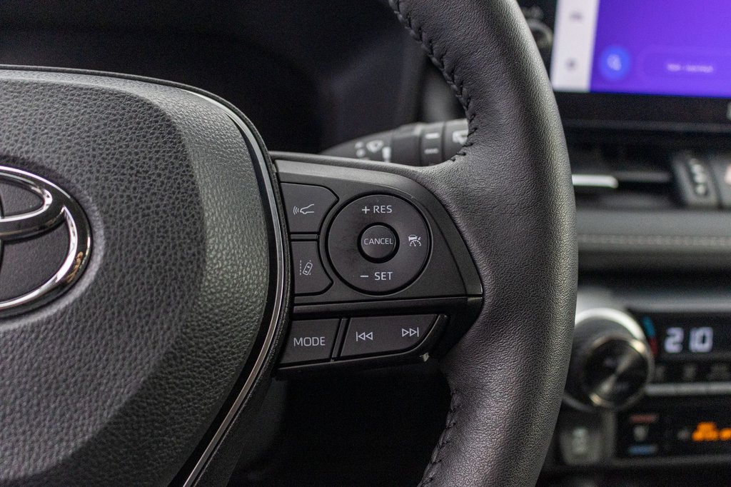 2023 Toyota RAV4 LIMITED **JAMAIS ACCIDENTÉ+CUIR+TOIT+19PO+CARPLAY* in Charlemagne, Quebec - 14 - w1024h768px