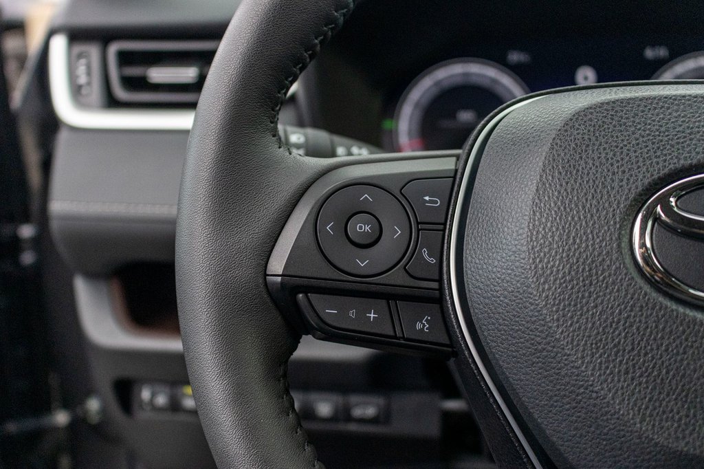 2023 Toyota RAV4 LIMITED **JAMAIS ACCIDENTÉ+CUIR+TOIT+19PO+CARPLAY* in Charlemagne, Quebec - 13 - w1024h768px