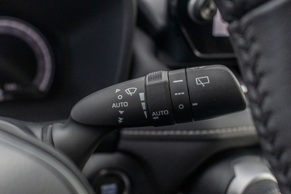2023 Toyota RAV4 LIMITED **JAMAIS ACCIDENTÉ+CUIR+TOIT+19PO+CARPLAY* in Charlemagne, Quebec - 23 - w1024h768px