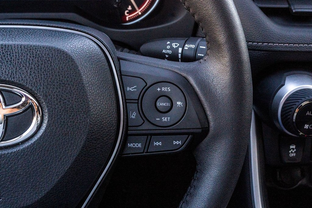 2023 Toyota RAV4 XLE AWD **JAMAIS ACCIDENTÉ** CARPLAY+CAMÉRA+MAG** in Charlemagne, Quebec - 11 - w1024h768px