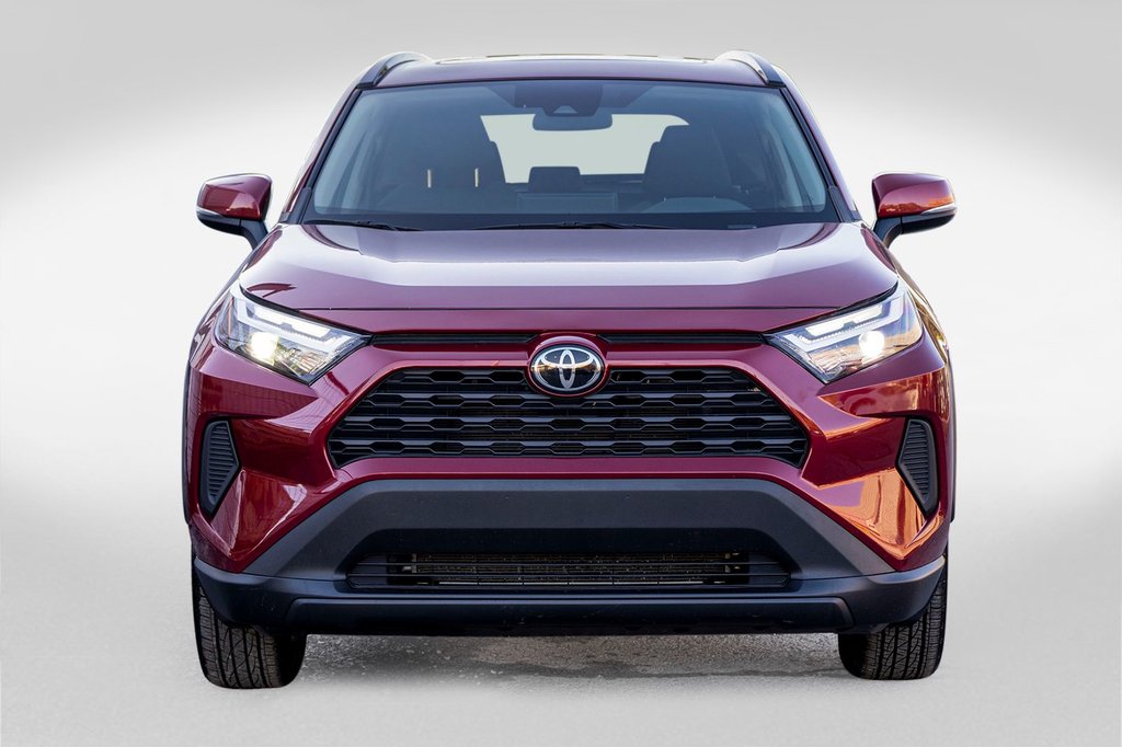 2023 Toyota RAV4 XLE AWD **JAMAIS ACCIDENTÉ** CARPLAY+CAMÉRA+MAG** in Charlemagne, Quebec - 2 - w1024h768px