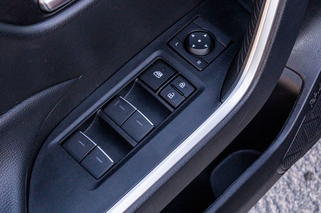2023 Toyota RAV4 XLE AWD **JAMAIS ACCIDENTÉ** CARPLAY+CAMÉRA+MAG** in Charlemagne, Quebec - 23 - w1024h768px