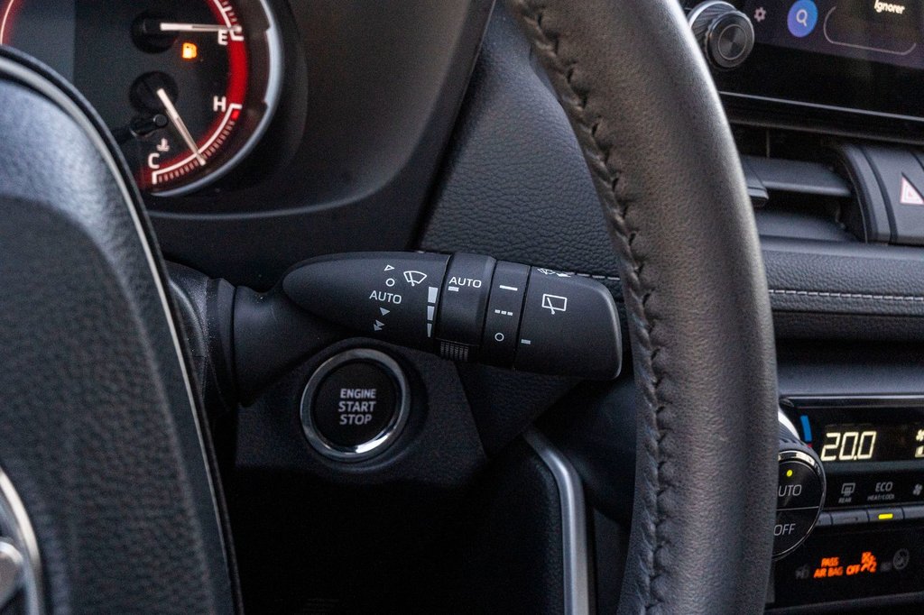 2023 Toyota RAV4 XLE AWD **JAMAIS ACCIDENTÉ** CARPLAY+CAMÉRA+MAG** in Charlemagne, Quebec - 18 - w1024h768px